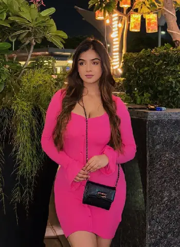 Deepti - 28 years, Classic Fashion, Businesswoman, 36-26-38